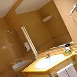 فندق De 4*