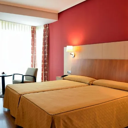 Hotel De 4*